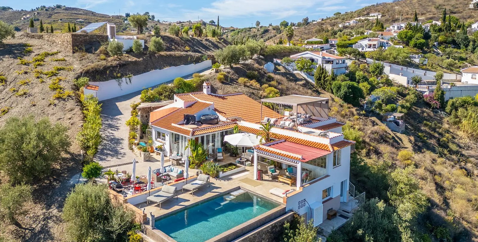 Sale of detached villa in Cómpeta 1