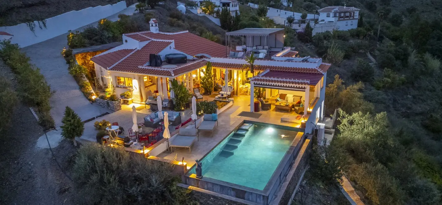 Venta de villa independiente en Cómpeta 2