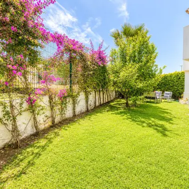 Sale of ground floor apartment in Estepona