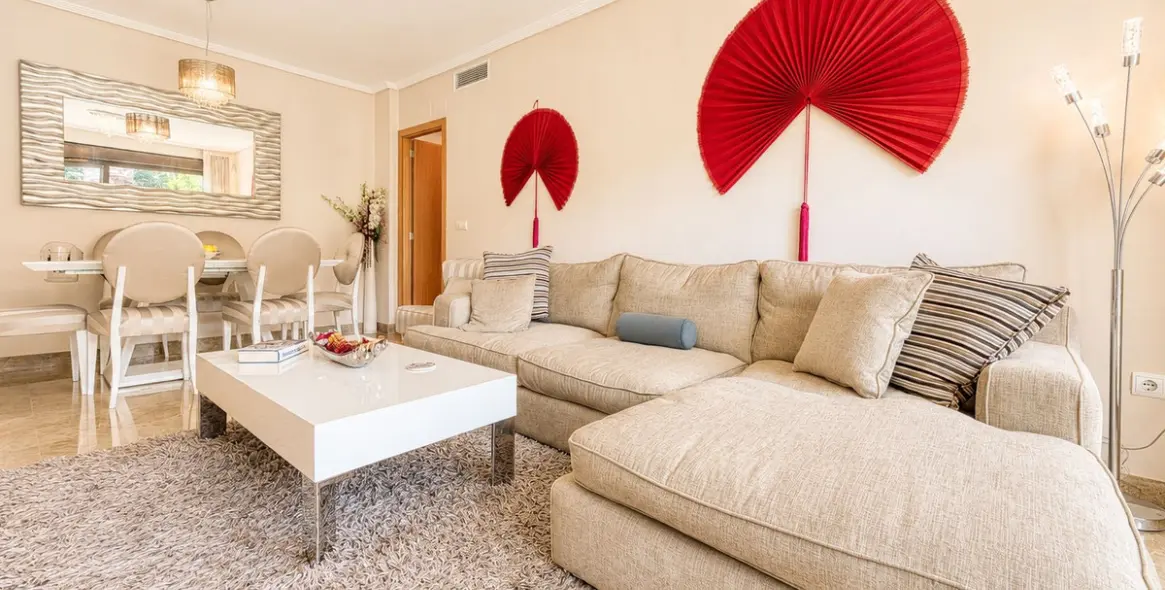 Sale of ground floor apartment in Estepona 12