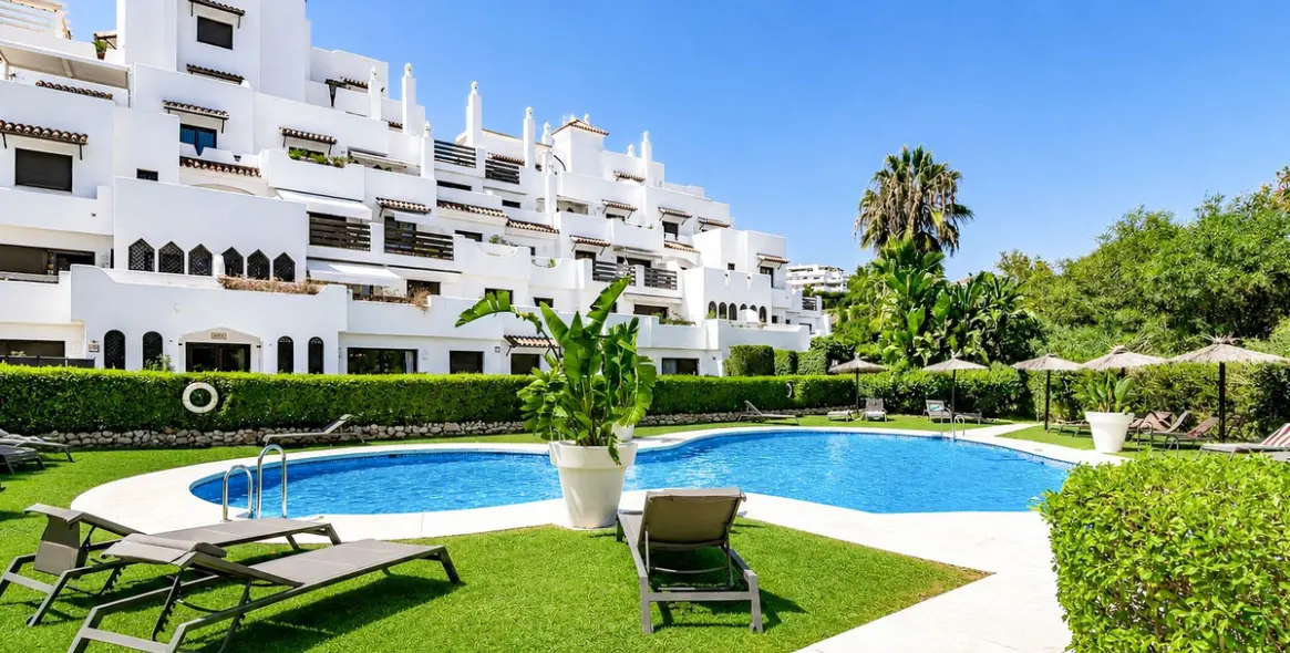Sale of ground floor apartment in Estepona 23