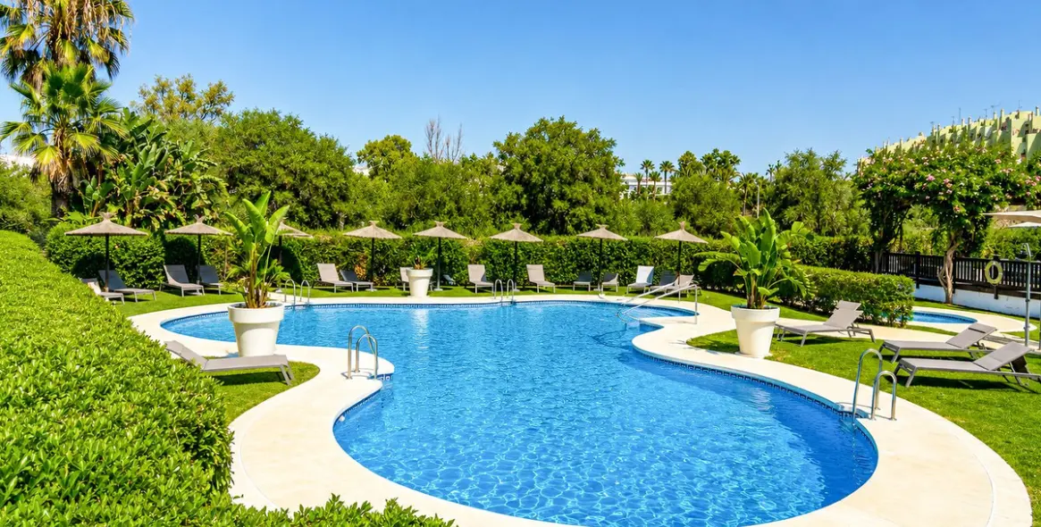 Sale of ground floor apartment in Estepona 26