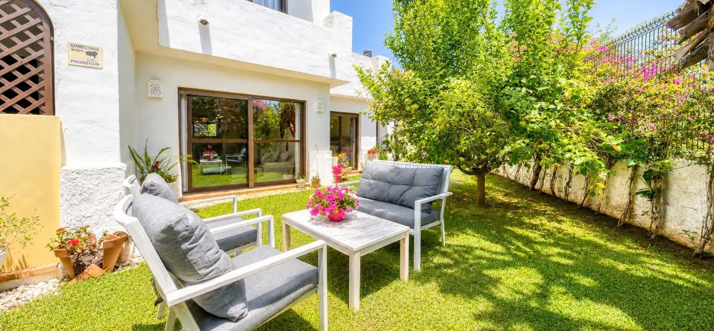 Продажа апартаментов на первом этаже в Estepona 3
