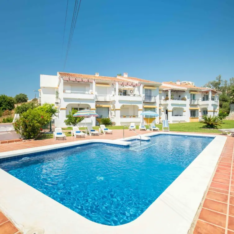 Sale of middle floor apartment in Benalmadena