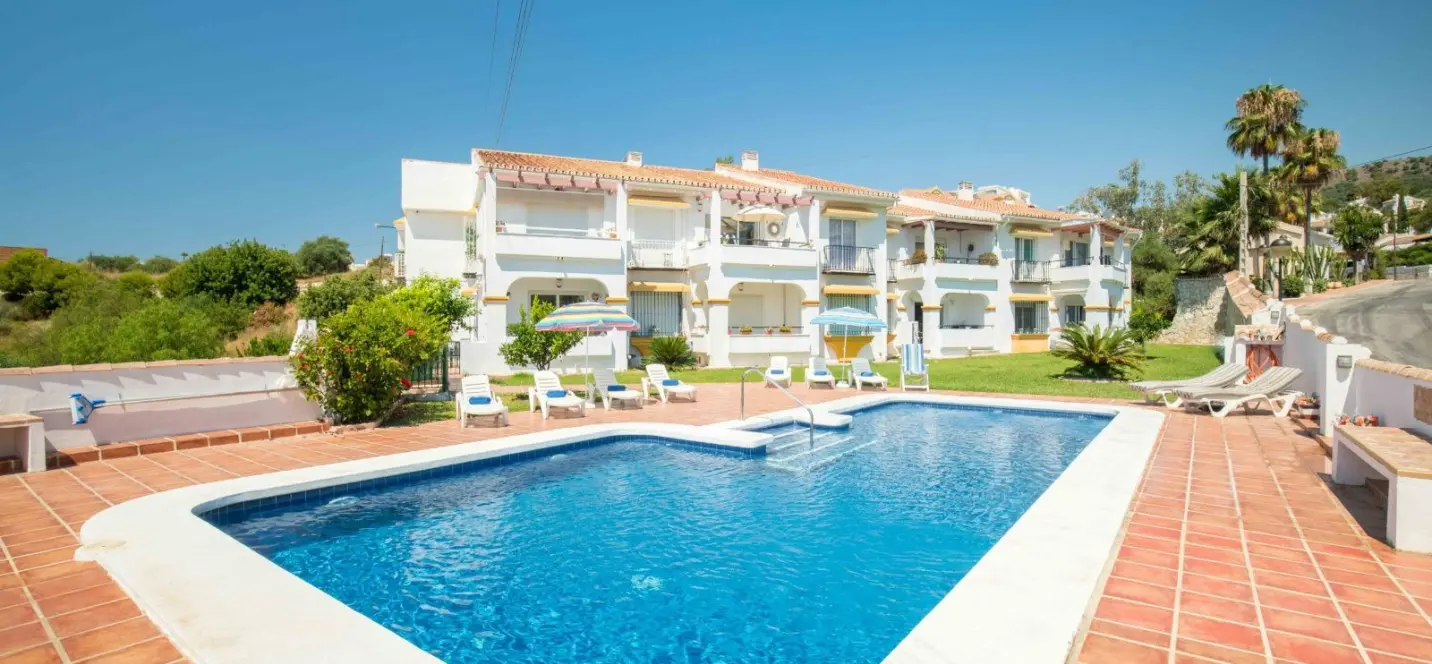 Sale of middle floor apartment in Benalmadena 0