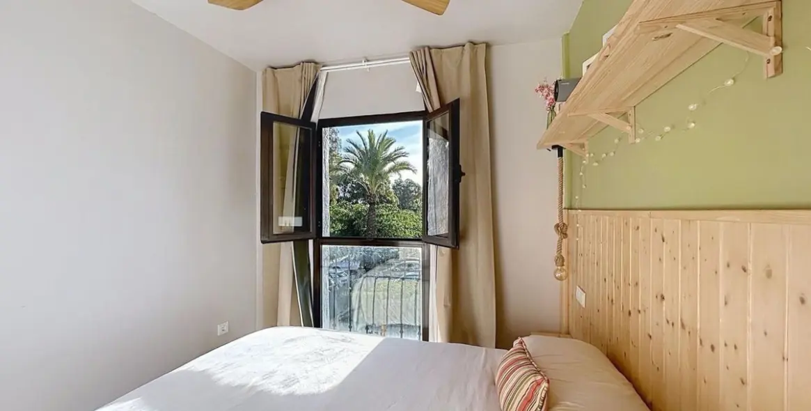 Sale of townhouse in Casares Playa 2