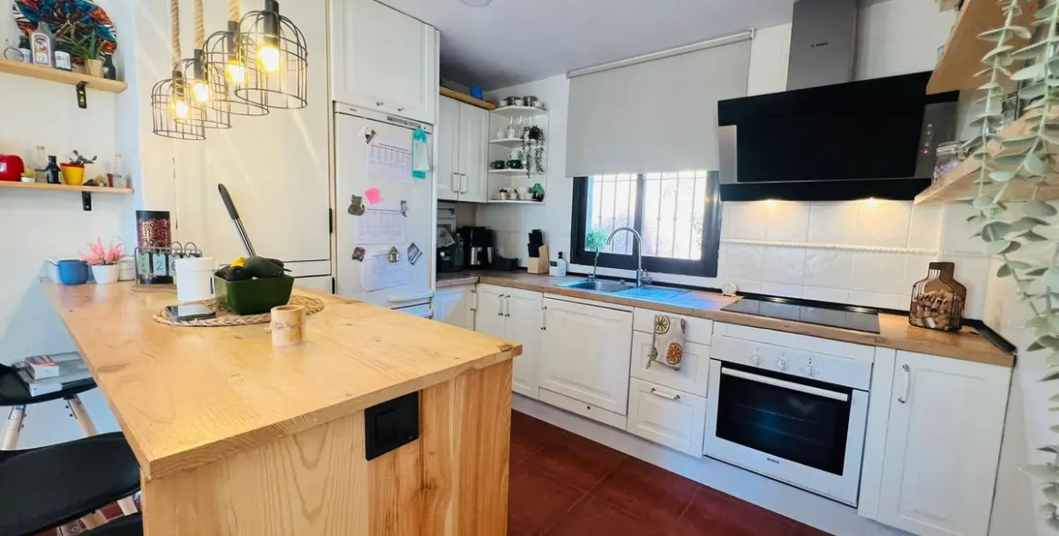 Sale of townhouse in Casares Playa 10