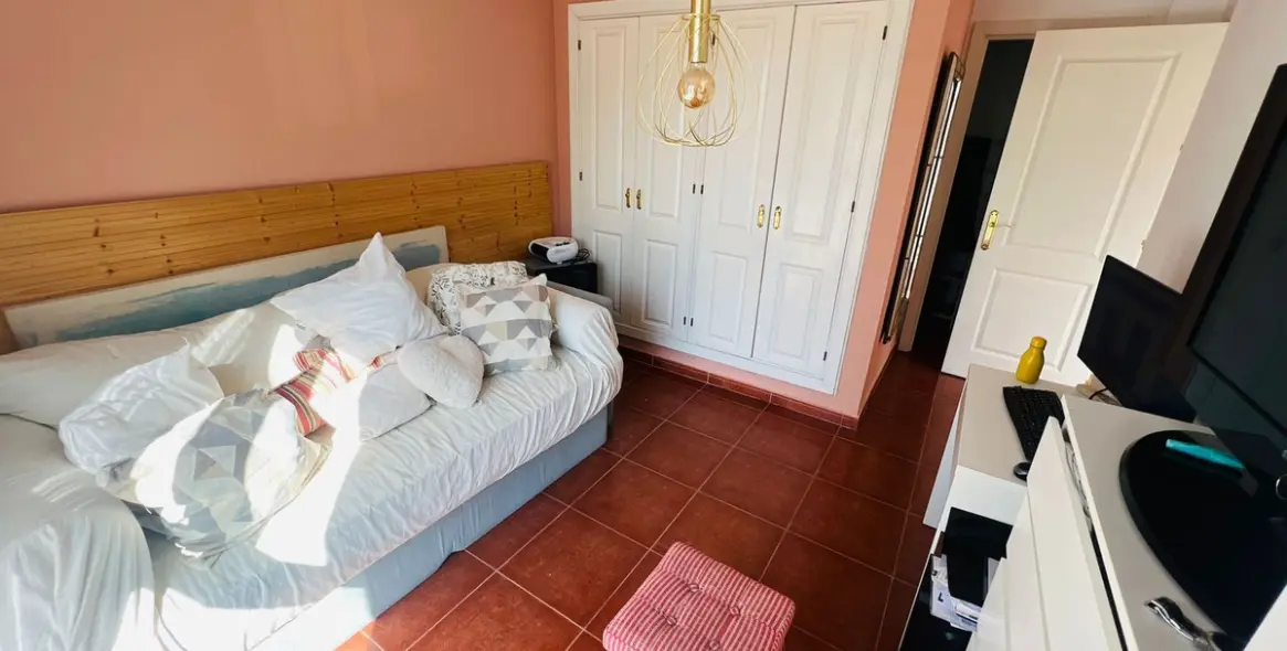 Sale of townhouse in Casares Playa 13