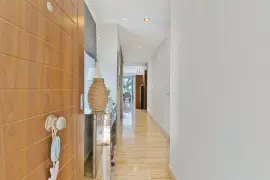 Image 4 thumb
