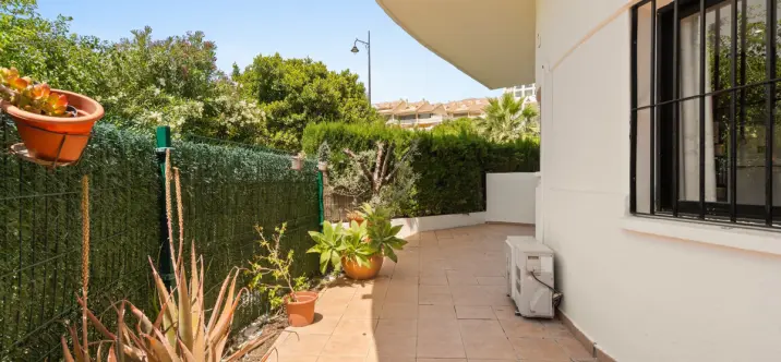 Sale of ground floor apartment in Estepona 3