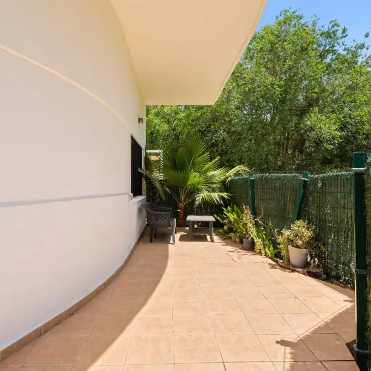 Sale of ground floor apartment in Estepona