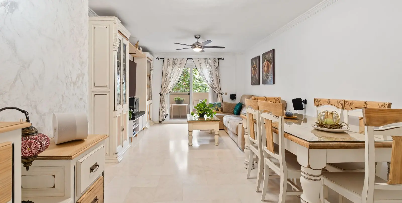 Sale of middle floor apartment in Estepona 5