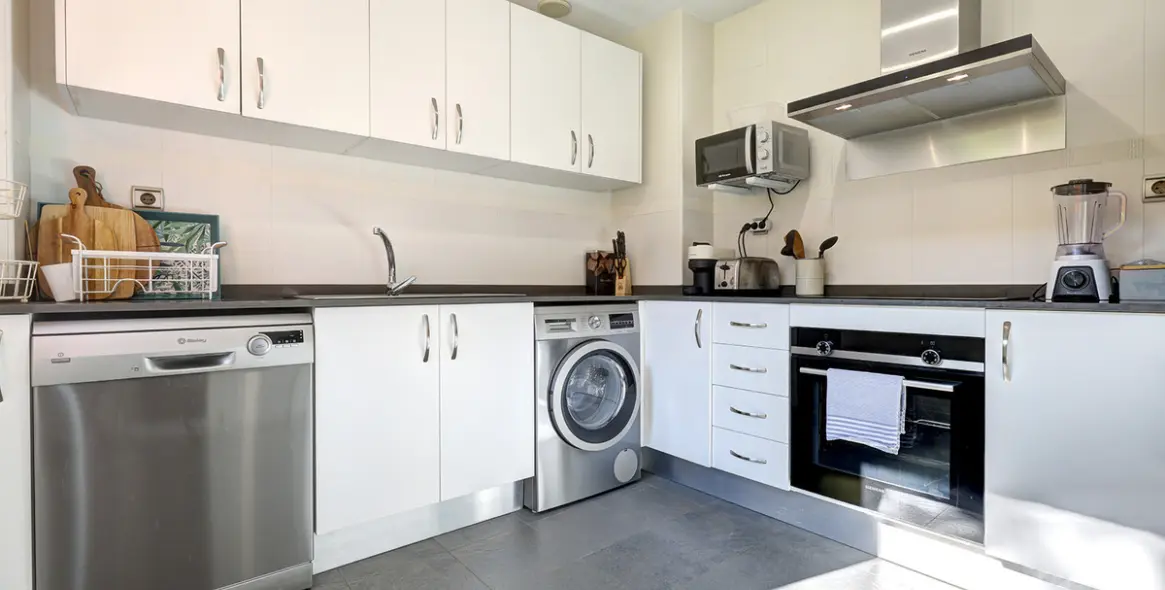 Продажа апартаментов на первом этаже в Casares 44