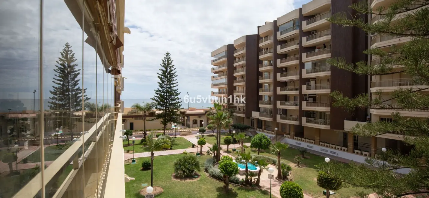 Sale of ground floor apartment in Fuengirola Puerto 0