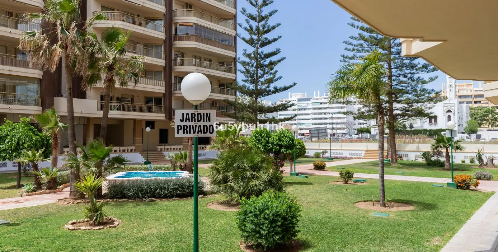 Sale of ground floor apartment in Fuengirola Puerto 3