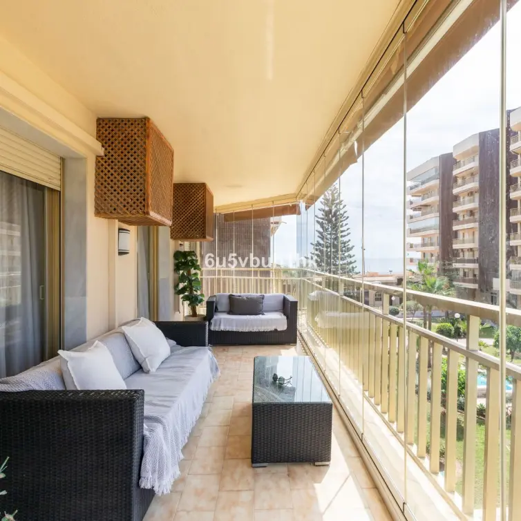 Sale of ground floor apartment in Fuengirola Puerto