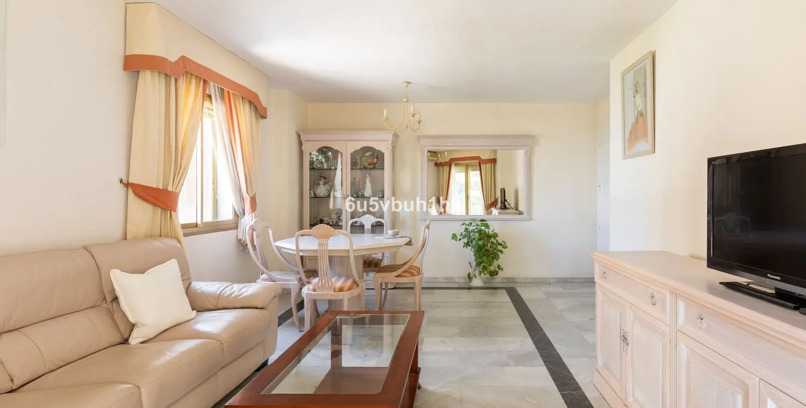 Sale of ground floor apartment in Fuengirola Puerto 8