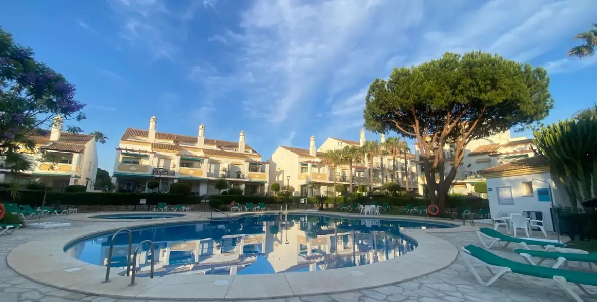 Sale of penthouse duplex in Marbesa 1