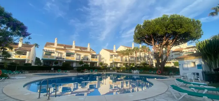 Venta de ático dúplex en Marbesa 0