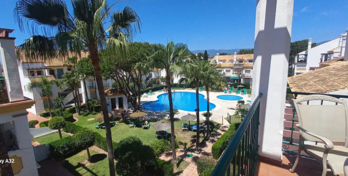 Sale of penthouse duplex in Marbesa 5