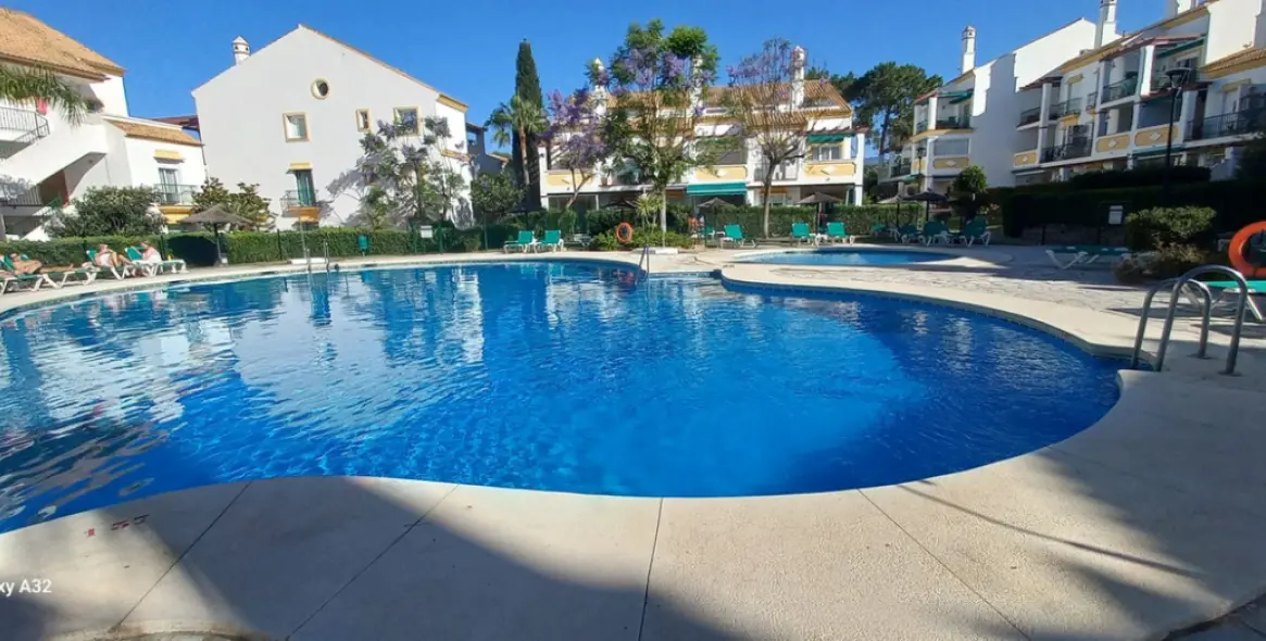Sale of penthouse duplex in Marbesa 11