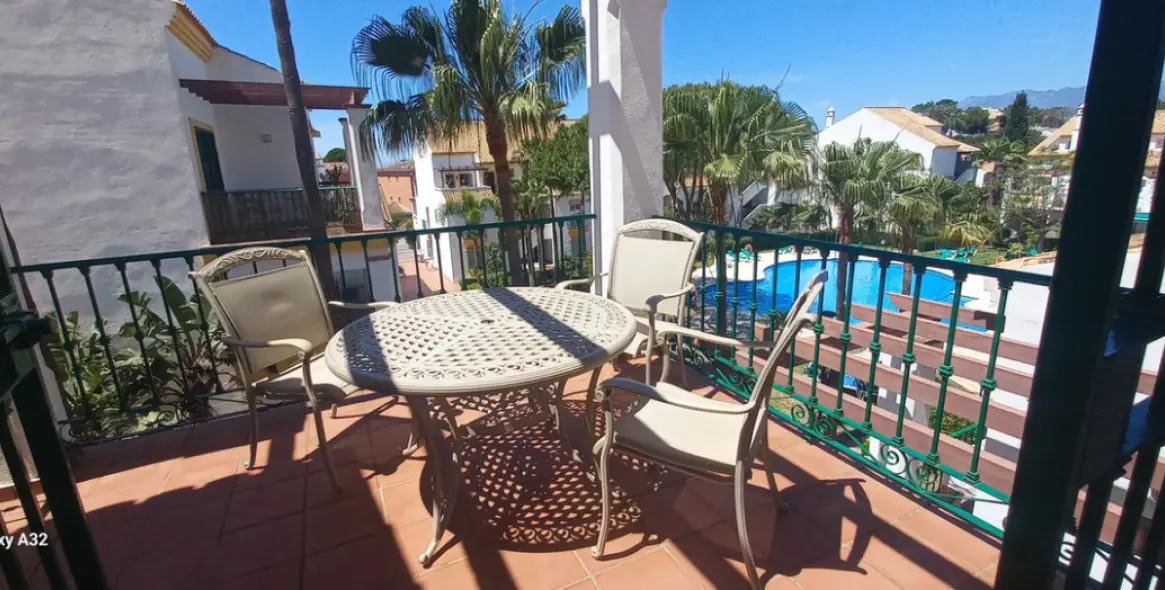 Sale of penthouse duplex in Marbesa 12