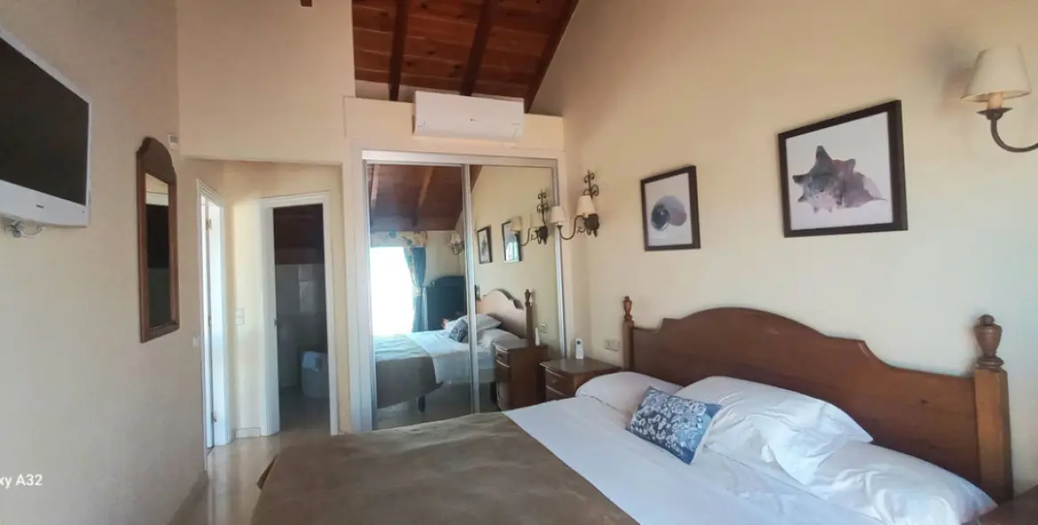 Sale of penthouse duplex in Marbesa 20
