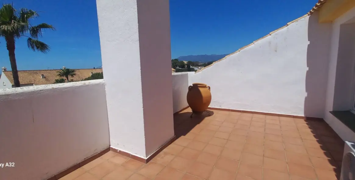 Sale of penthouse duplex in Marbesa 22