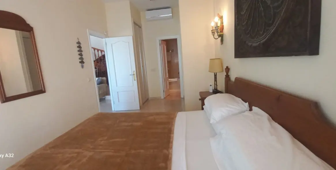 Sale of penthouse duplex in Marbesa 24