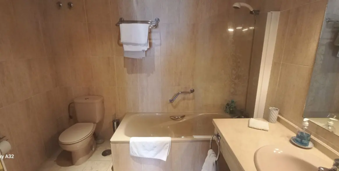 Sale of penthouse duplex in Marbesa 25