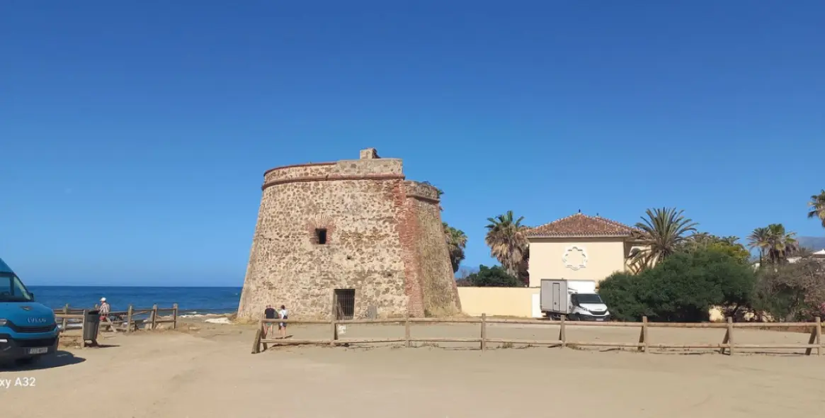 Sale of penthouse duplex in Marbesa 32