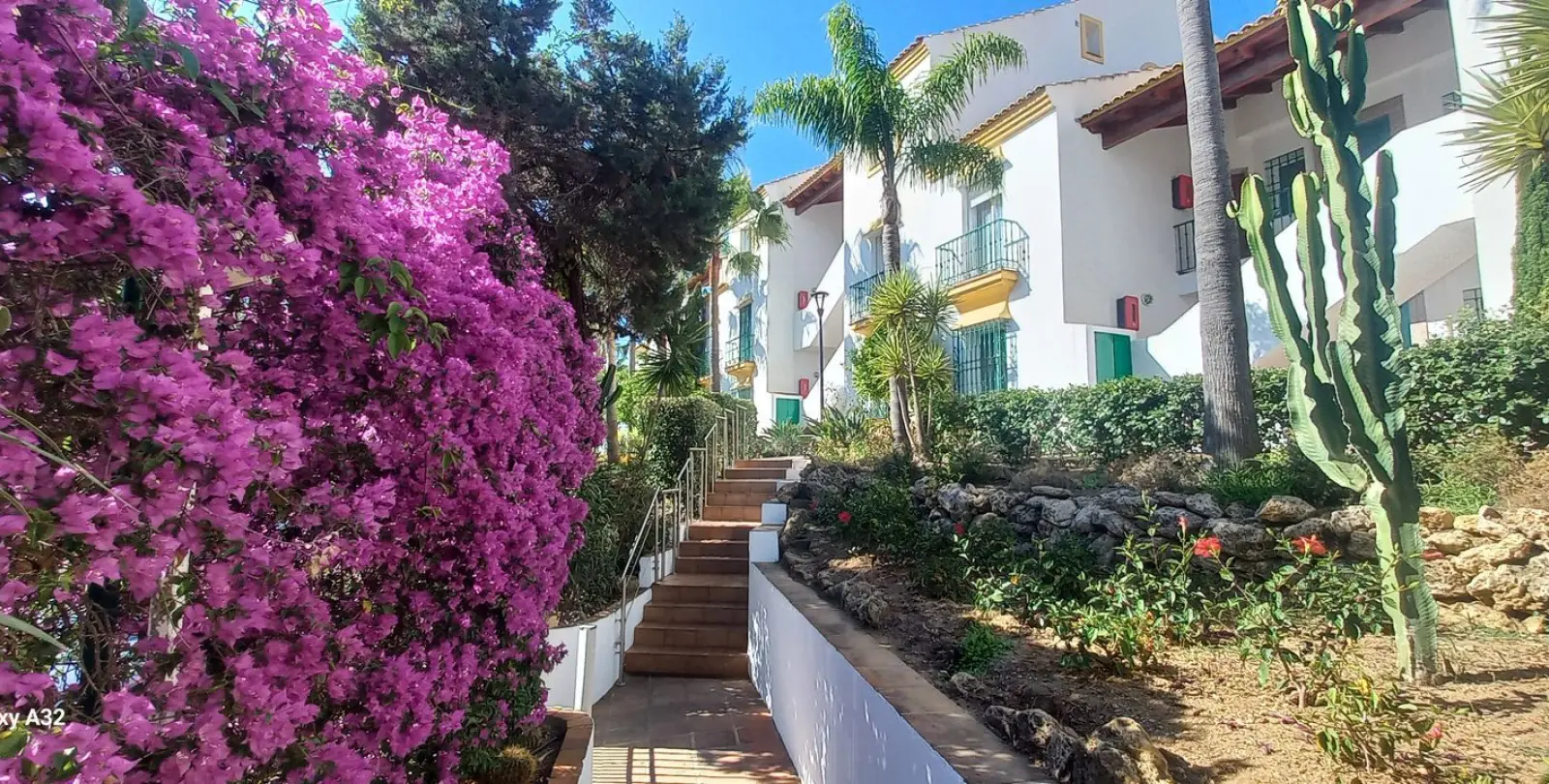 Sale of penthouse duplex in Marbesa 3