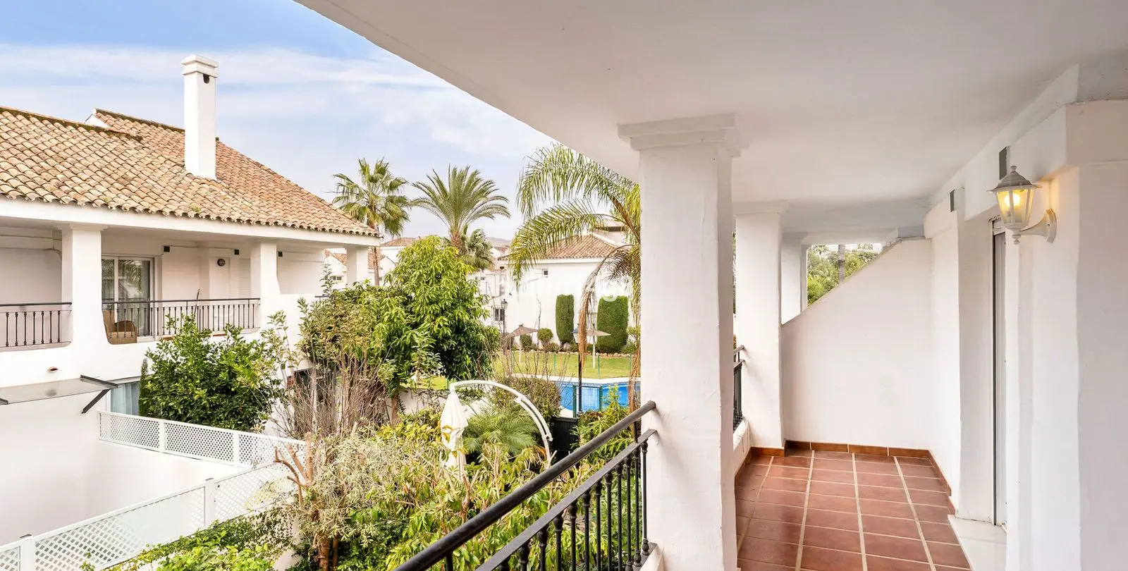 Sale of townhouse in Nueva Andalucía 3