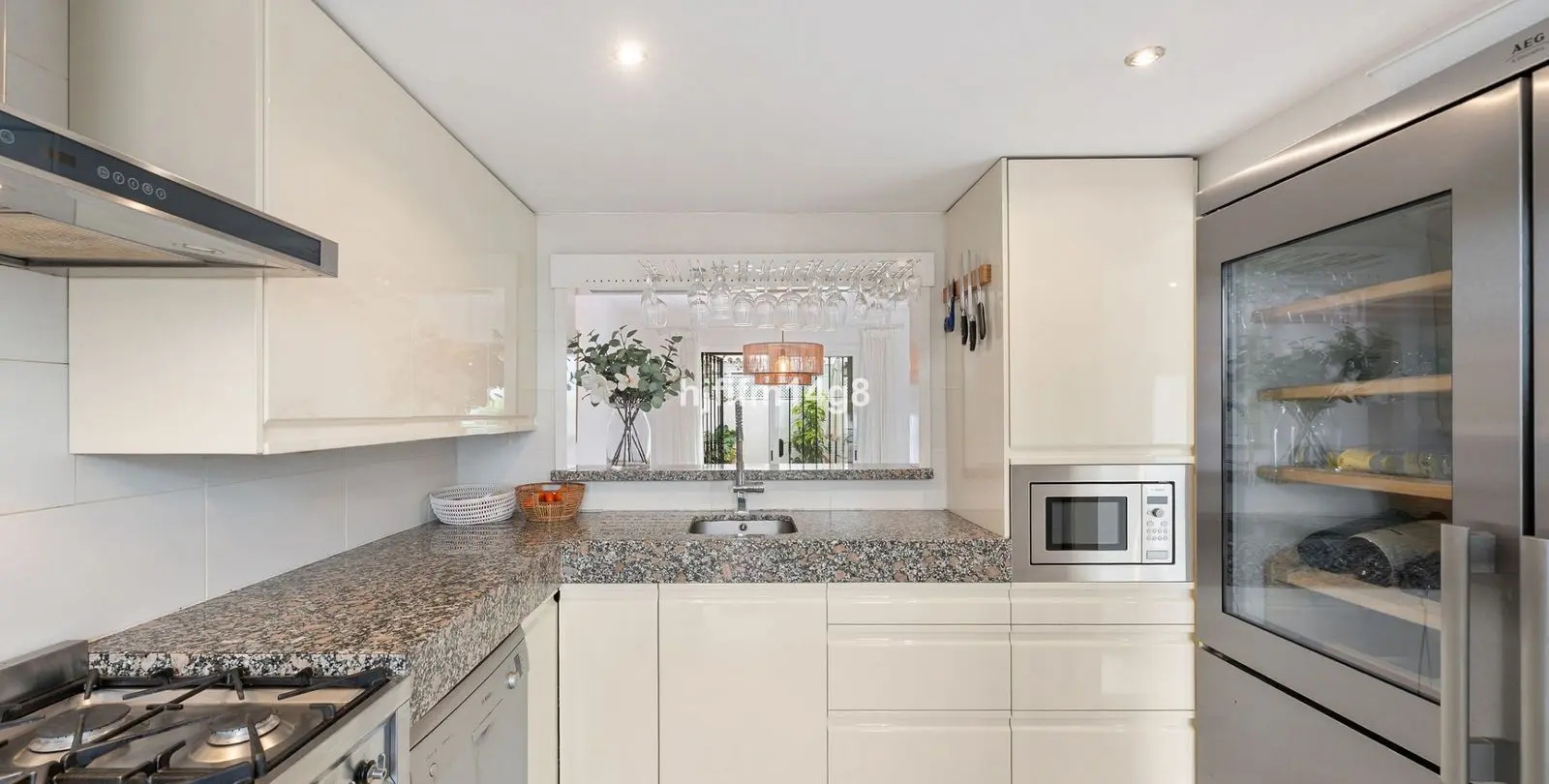 Sale of townhouse in Nueva Andalucía 9