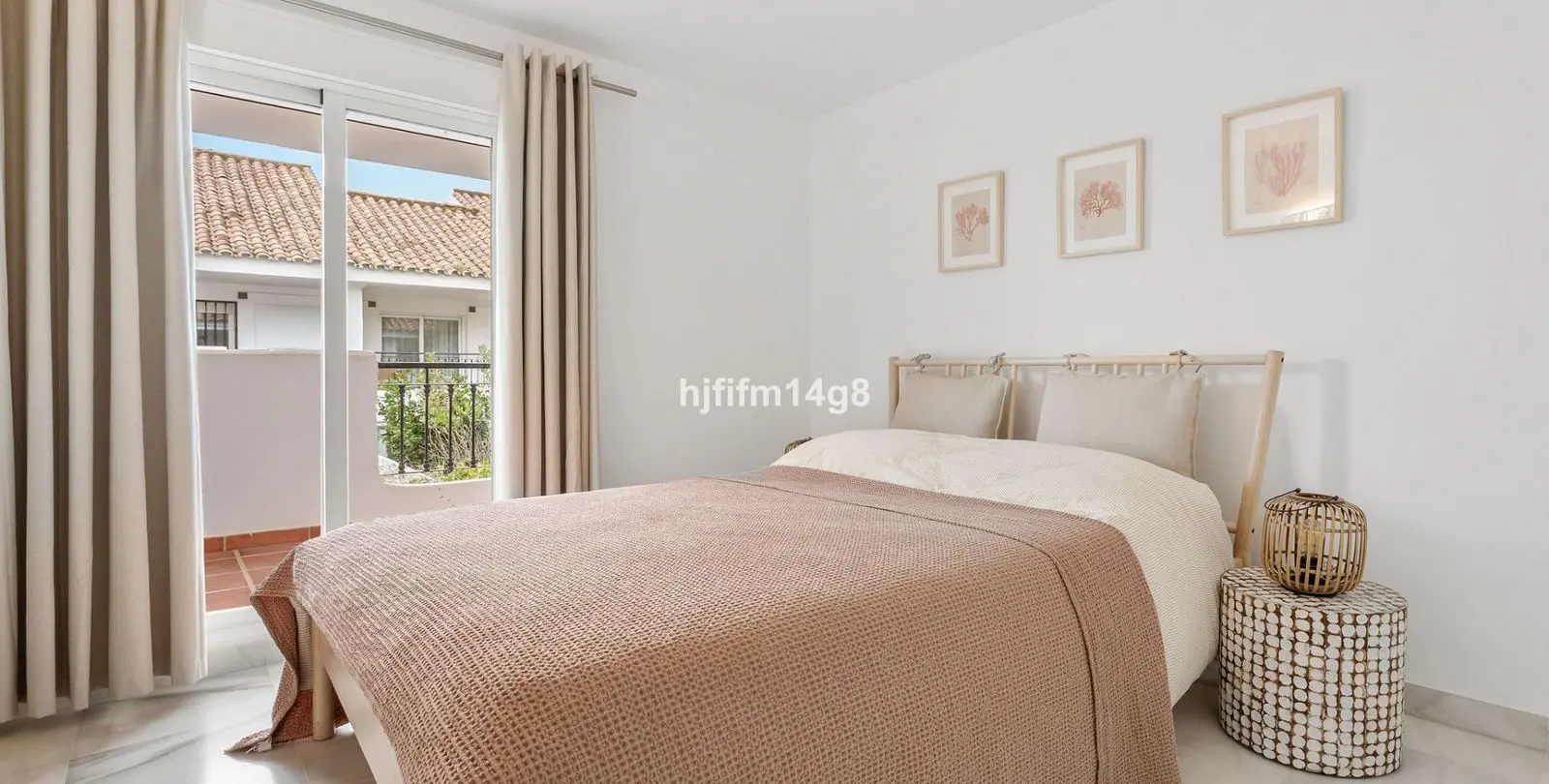 Sale of townhouse in Nueva Andalucía 13