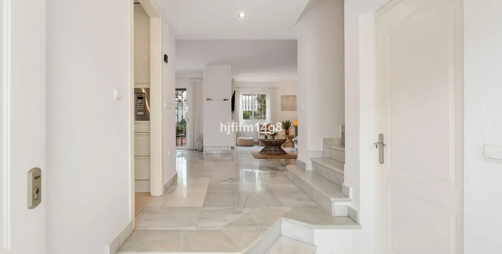Sale of townhouse in Nueva Andalucía 19