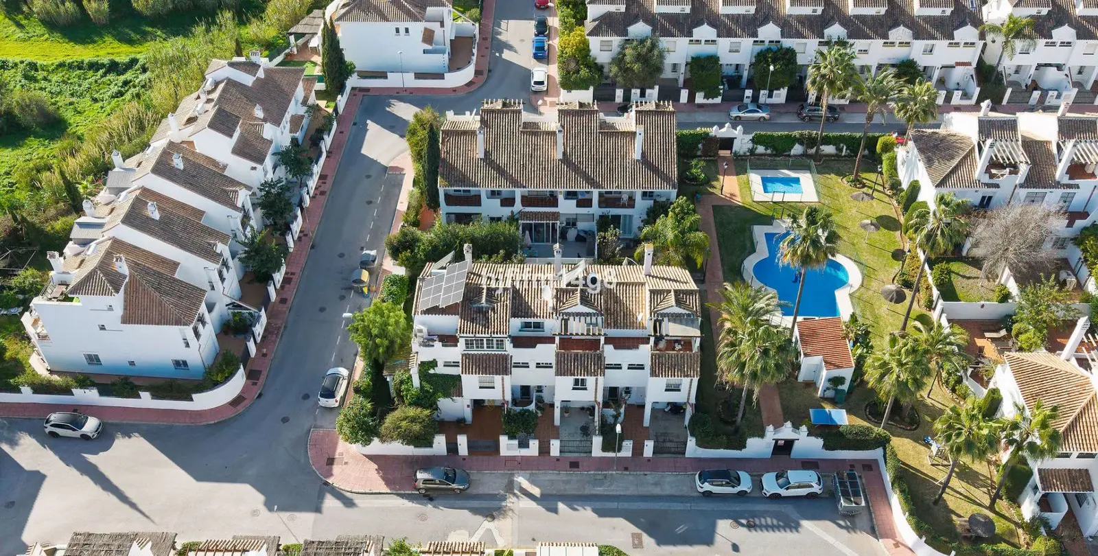 Sale of townhouse in Nueva Andalucía 24