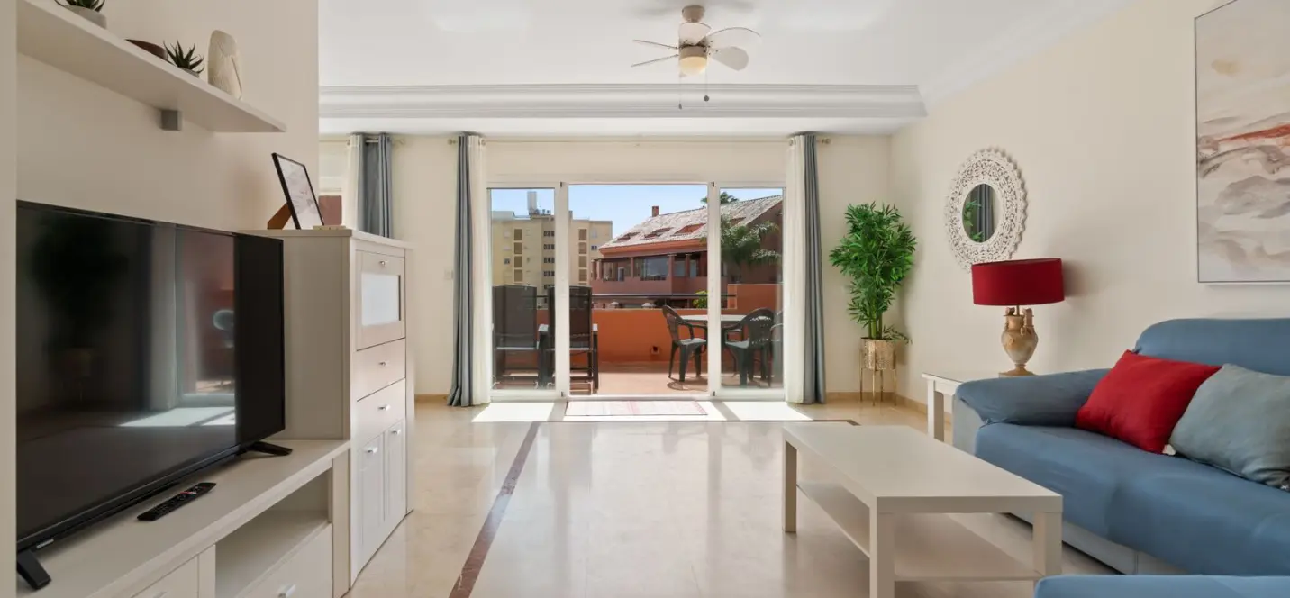 Sale of penthouse duplex in Estepona 3