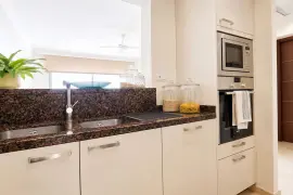 Image 15 thumb
