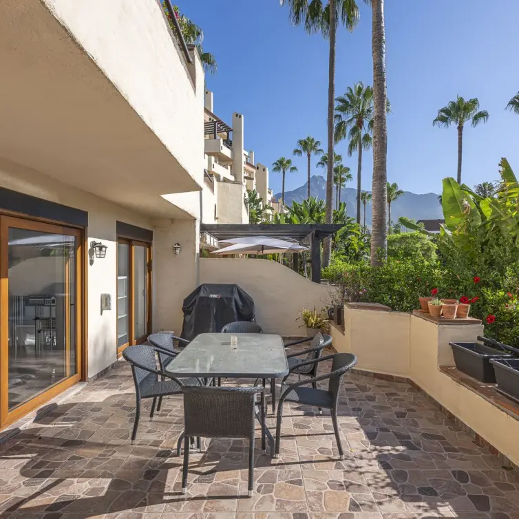 Venta de apartamento en planta baja en The Golden Mile
