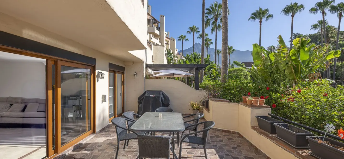 Venta de apartamento en planta baja en The Golden Mile 1