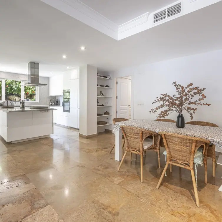 Venta de apartamento en planta baja en The Golden Mile