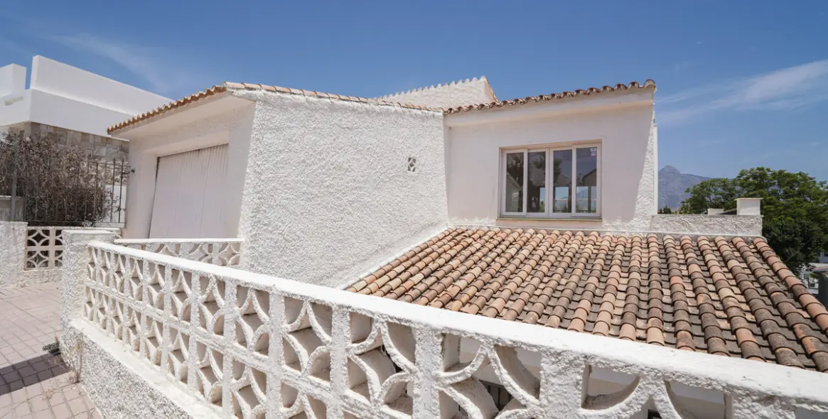 Продажа  отдельно стоящей виллы в Nueva Andalucía 52