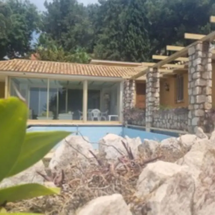 Продажа  отдельно стоящей виллы в Benalmadena