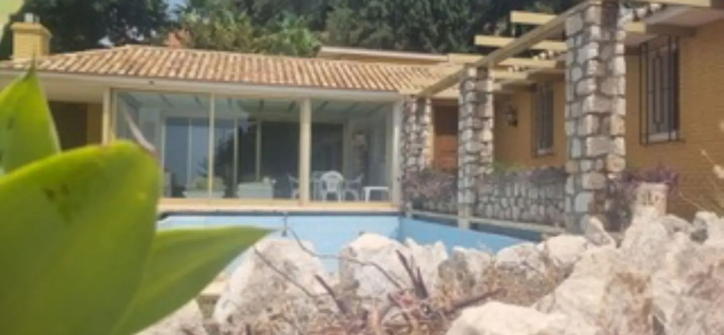 Продажа  отдельно стоящей виллы в Benalmadena 0
