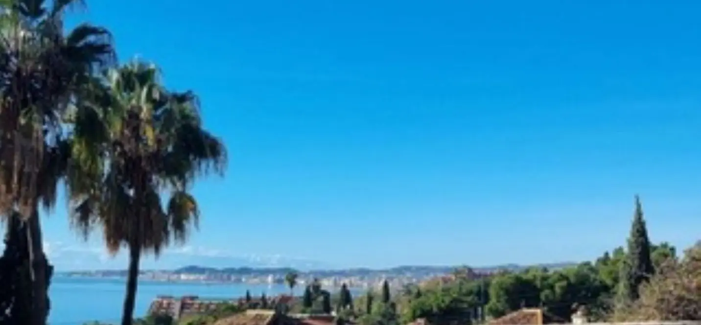 Продажа  отдельно стоящей виллы в Benalmadena 2