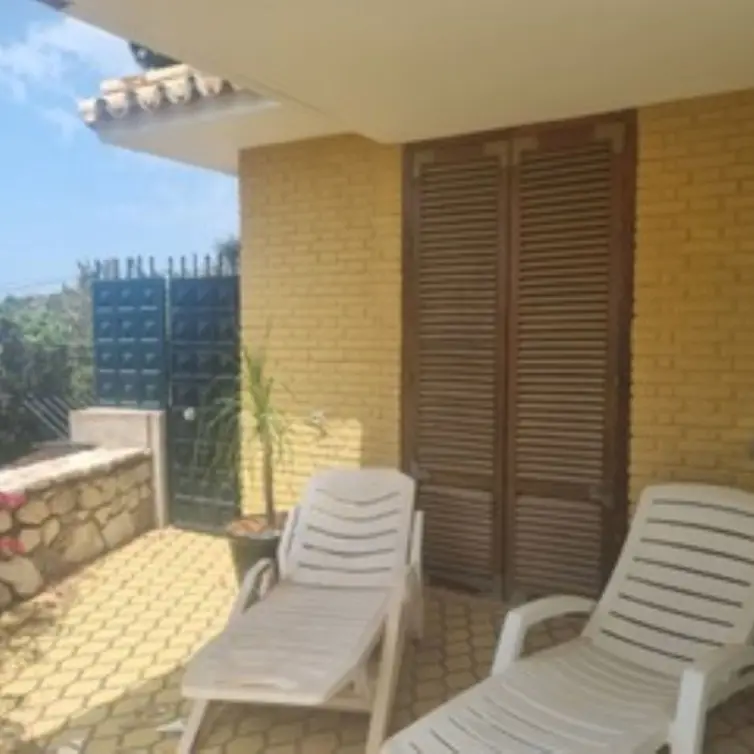 Продажа  отдельно стоящей виллы в Benalmadena