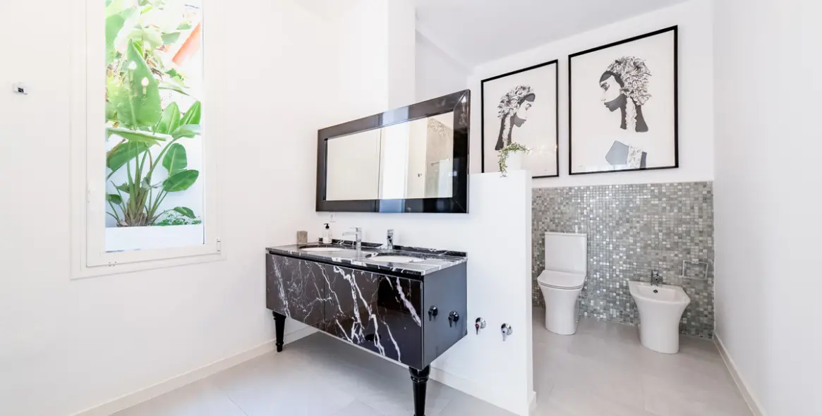 Venta de villa independiente en Las Brisas 7