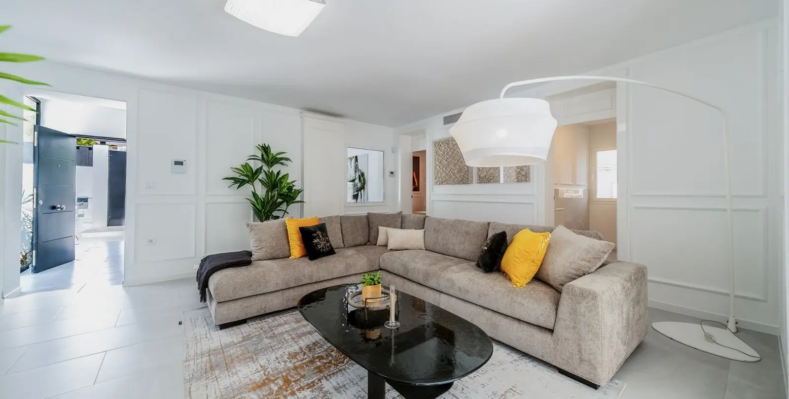 Venta de villa independiente en Nueva Andalucía 14