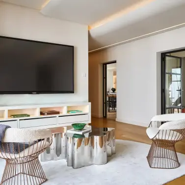 Sale of office in Nueva Andalucía